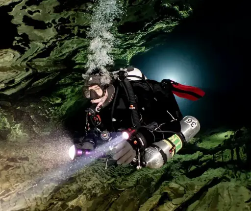[C029-STGCAVE] Stage Cave Diver 